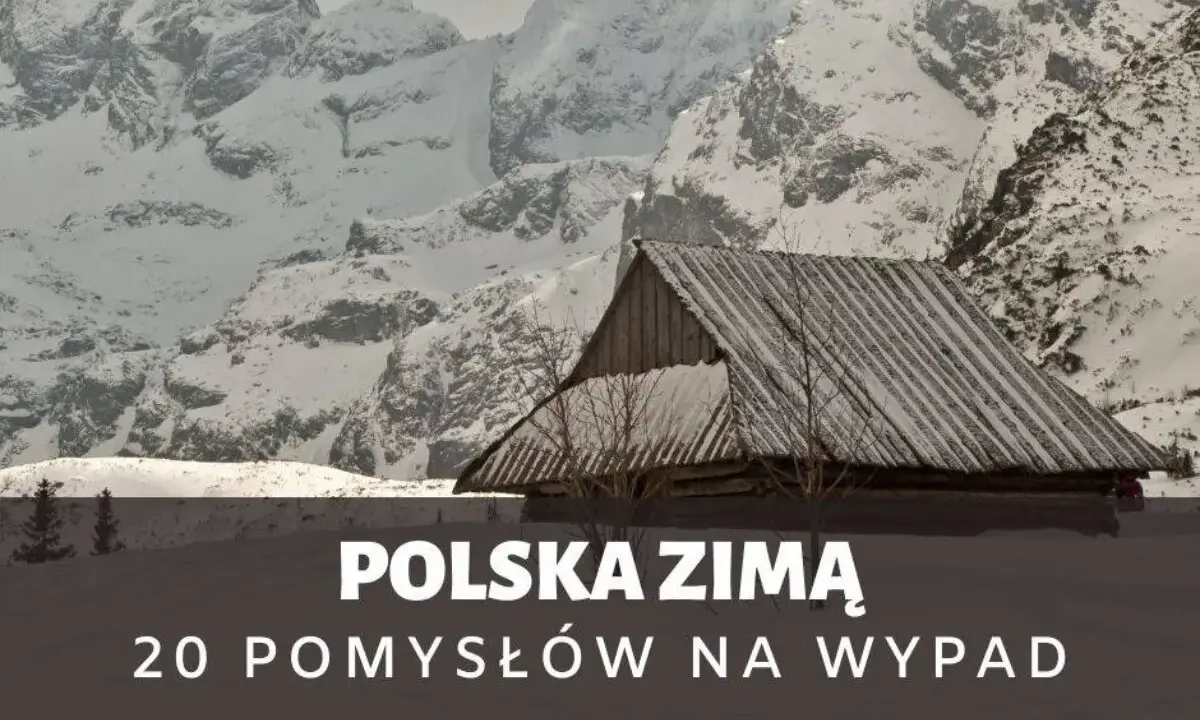 Drewniana chata pod ośnieżonymi szczytami. Idealne miejsce, gdzie warto pojechać zimą w Polsce, by poczuć magię gór.