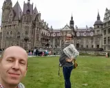 Szukacie pomysłu, gdzie na wakacje w ciąży w Polsce? Zamek Książ to idealne miejsce na spokojny wypoczynek i piękne wspomnienia.