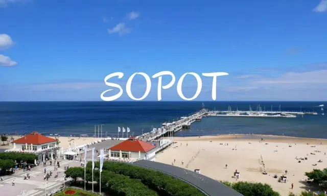 Sopot: spacer po molo, plaża i urokliwe budynki. Idealne miejsce, by zobaczyć, co zwiedzić w Sopocie.