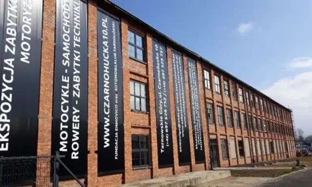 Muzeum motoryzacji Śląsk zaprasza na wystawę zabytkowych motocykli, samochodów i techniki.